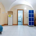 Veletas Hostel *