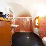 Hostel Veletas