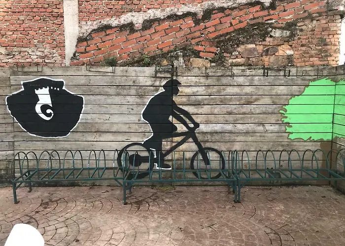 Veletas Ostello Caces